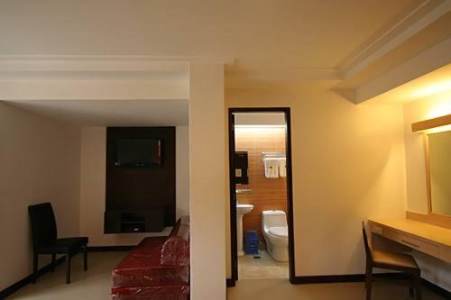 Olongapo Travel Lodge מראה חיצוני תמונה