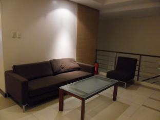 Olongapo Travel Lodge מראה חיצוני תמונה